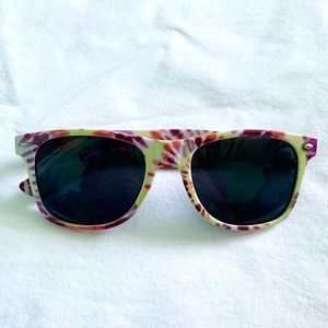 Kid’s Tie Dye Sunglasses
